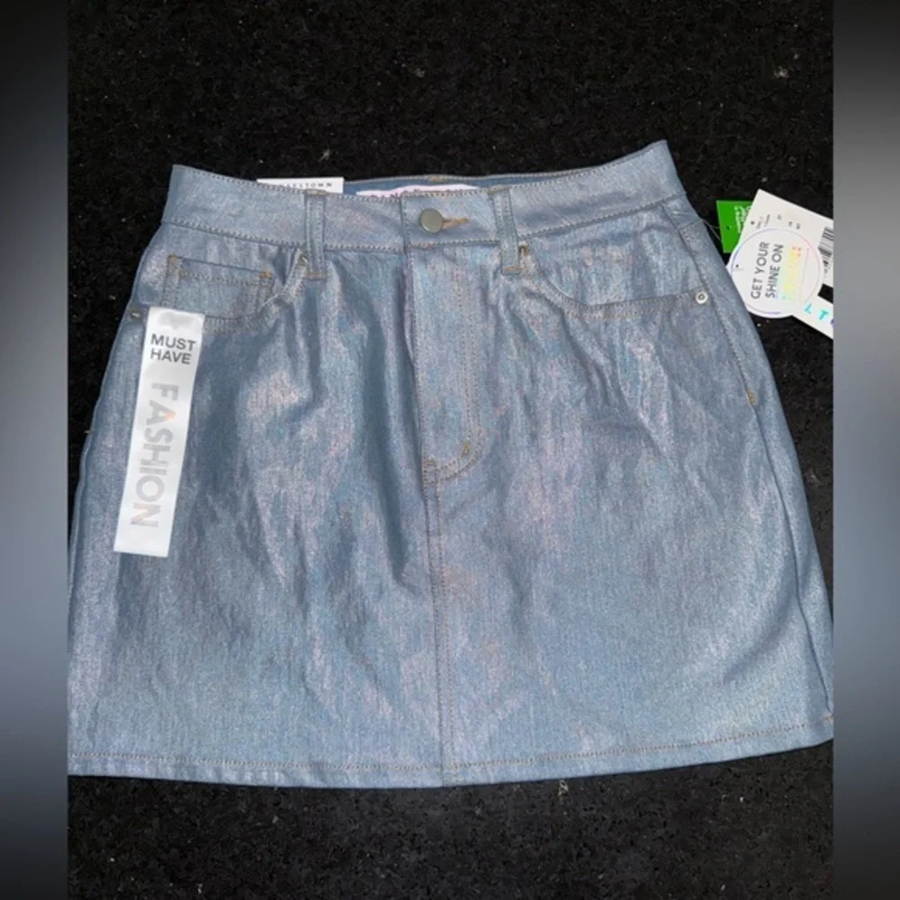 NEW Tinseltown Iridescent Denim Mini Skirt SHINE ON Sz M